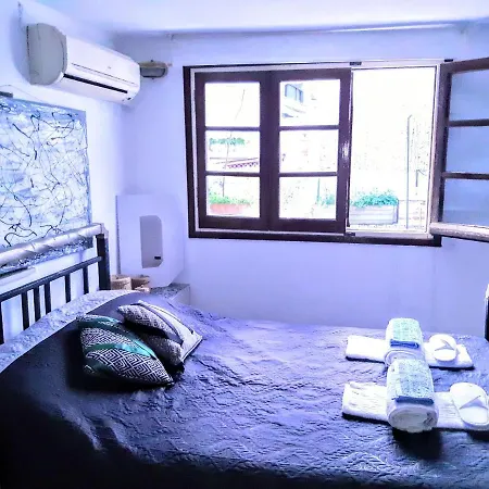 Apartamento Unique Roof Garden Apartment, Center Of Volos.