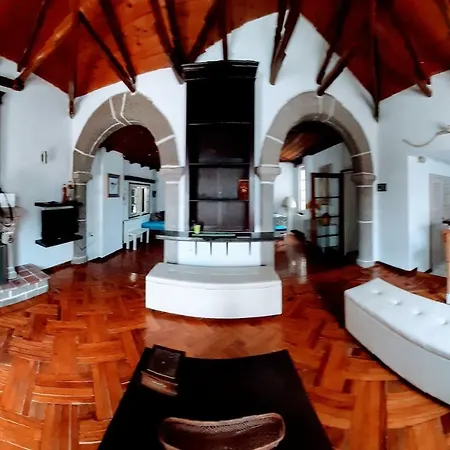 Unique Roof Garden Apartment, Center Of Volos. アパート ヴォロス