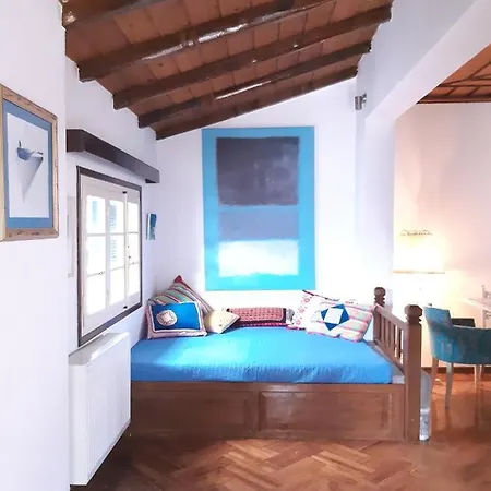 Unique Roof Garden Apartment, Center Of Volos. アパート *
